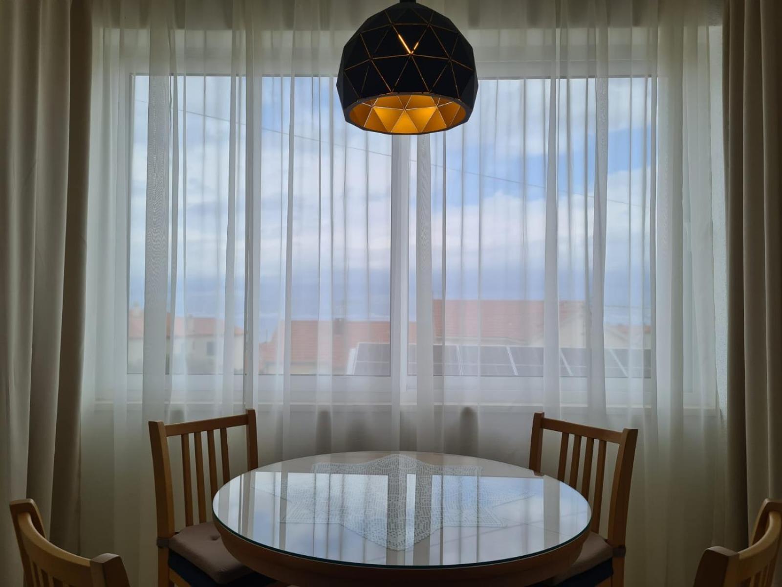 Apartments Jelena Supetar - Four Apartments - A Small House With A Private Yard - Two-Room Apartment With A Sea View - Studio Apartment - Two-Room Apartment With Garden View- Free Parking Kültér fotó