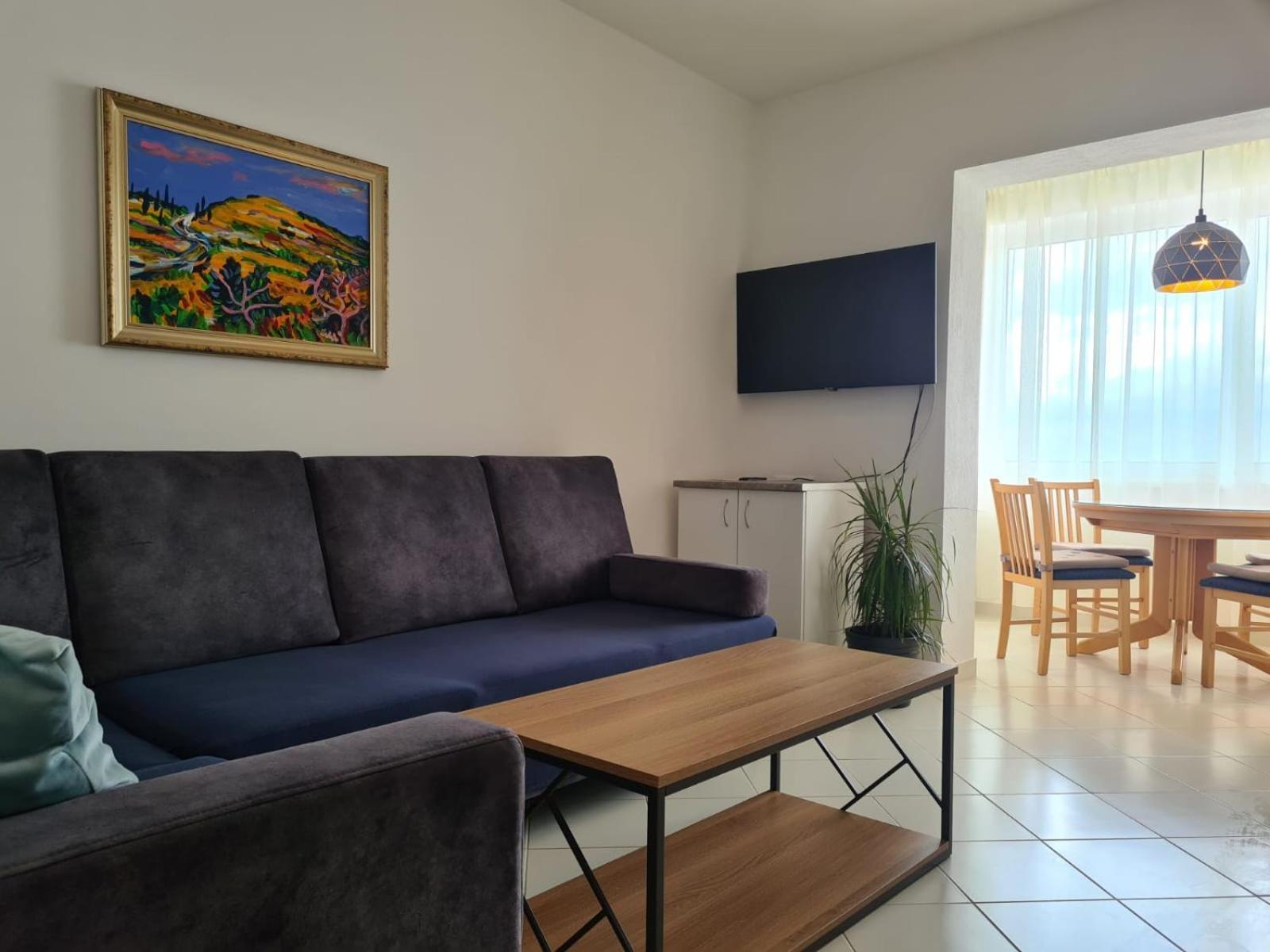 Apartments Jelena Supetar - Four Apartments - A Small House With A Private Yard - Two-Room Apartment With A Sea View - Studio Apartment - Two-Room Apartment With Garden View- Free Parking Kültér fotó