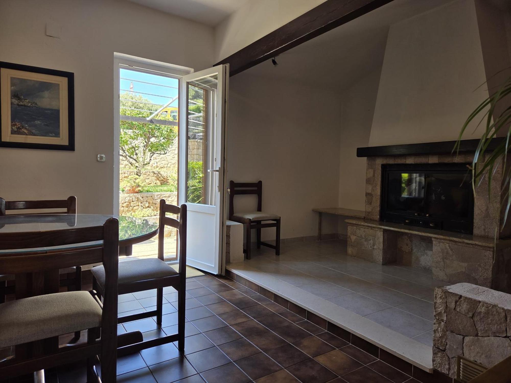 Apartments Jelena Supetar - Four Apartments - A Small House With A Private Yard - Two-Room Apartment With A Sea View - Studio Apartment - Two-Room Apartment With Garden View- Free Parking Kültér fotó